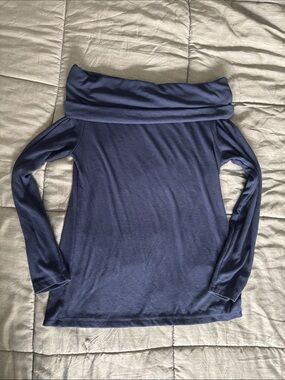 Off-Shoulder Long Sleeve Top in Deep Navy